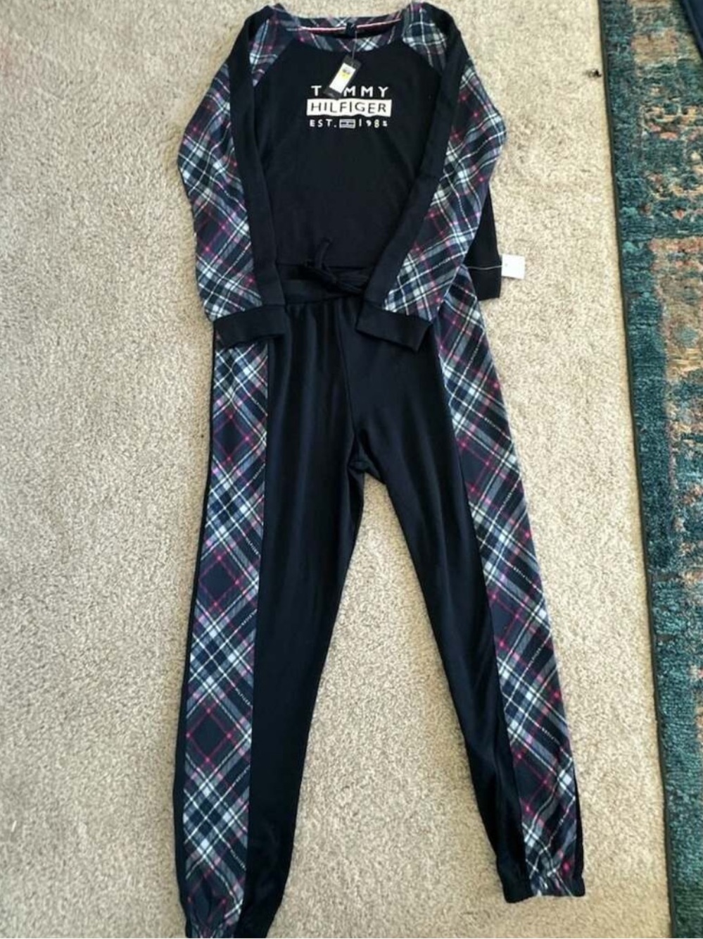 Tommy Hilfiger 2 Piece Set Size M Plaid Pajama Set